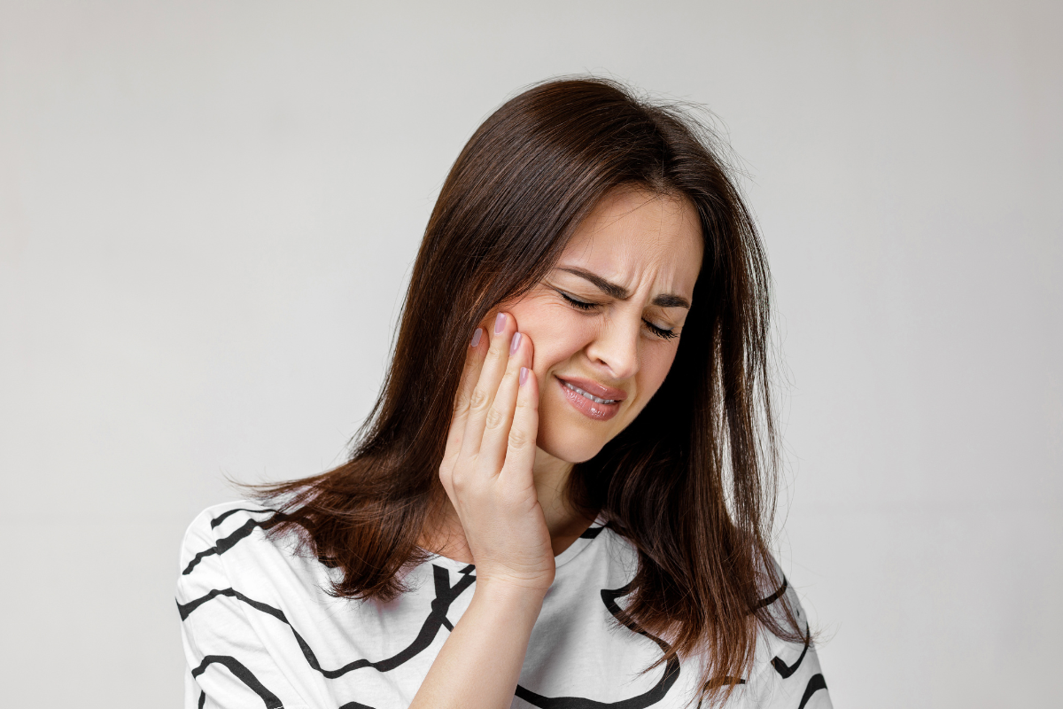 Featured image for “Tooth Pain When Chewing: Common Problems That May Be Hiding Beneath the Surface”